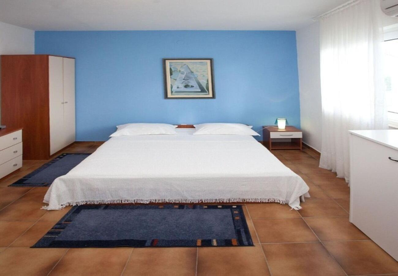 Apartments Filip Trogir Exterior photo